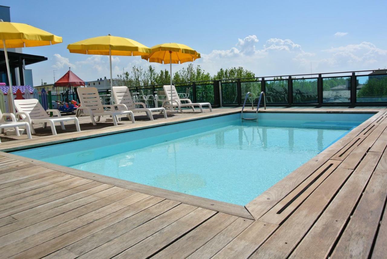 Hotel Mirage Lido di Classe Exterior photo